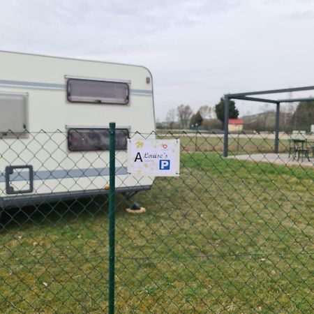 Louise'S Camper Hotel Neusiedl an der Zaya Bagian luar foto